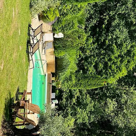 Les Ocelles De Bed & Breakfast 3*