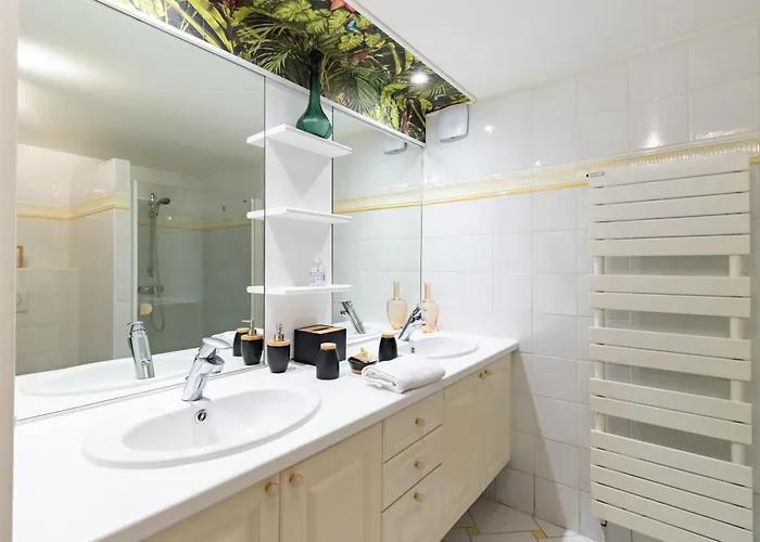 Les Ocelles De Bed and Breakfast 3*