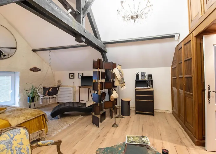 Les Ocelles De Bed & Breakfast